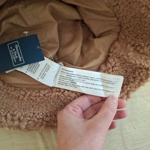 Abercrombie & Fitch Sherpa Brimmed Beanie Sz O/S Neutral Minimalist Preppy Beige - Picture 5 of 8